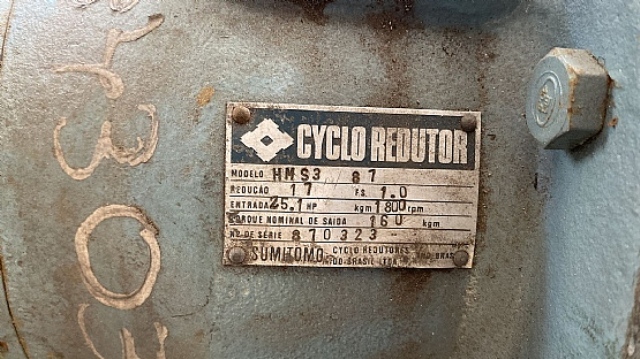 Cyclo redutor em motor 3 cv
