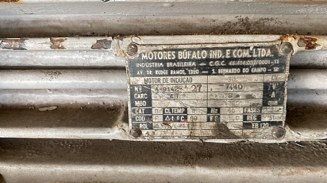 Motor el�trico b�falo 30 cv