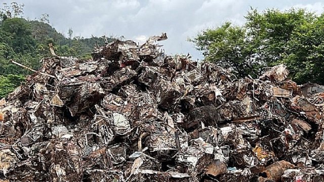 Sucata mista prensada